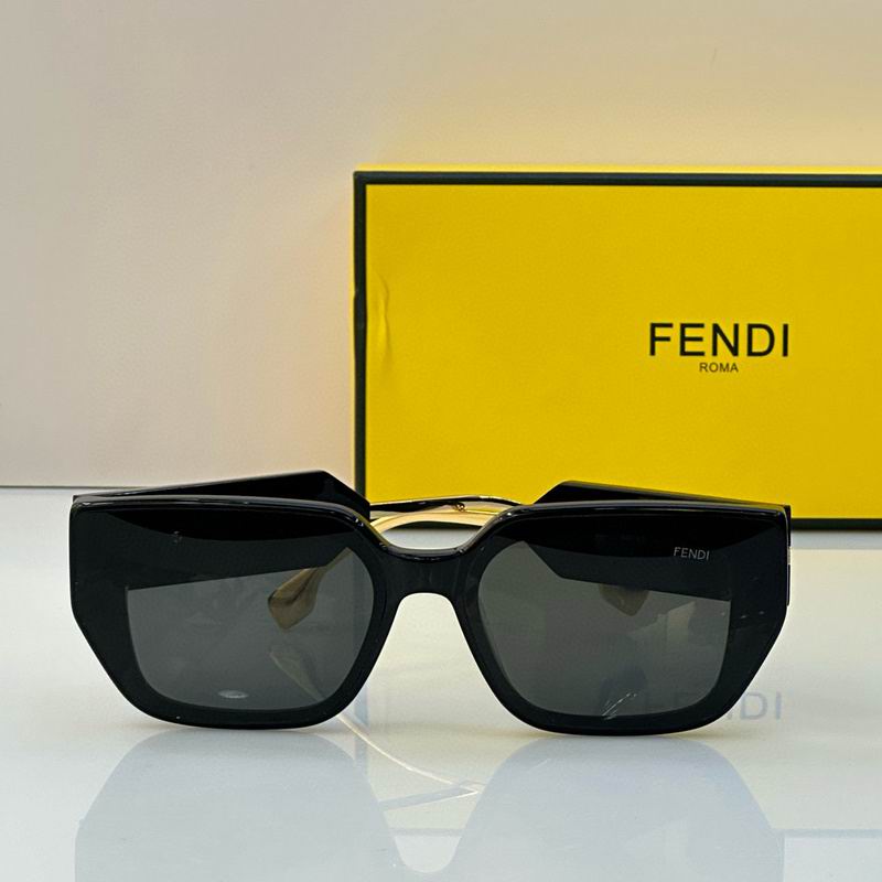 Fendi Glasses (165)